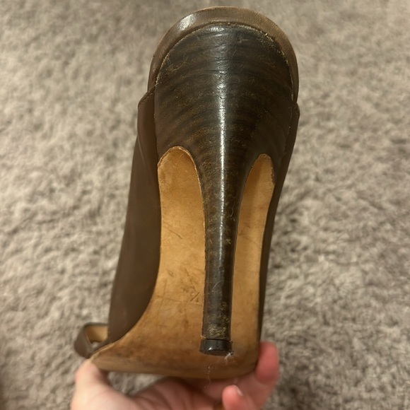 MANOLO BLAHNIK BROWN LEATHER SLINGBACK SANDALS - Picture 7 of 8